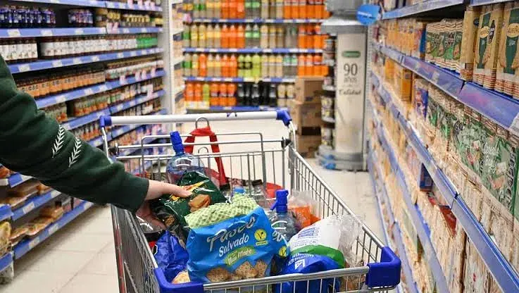 Se vació el changuito: el súper vende casi 16% menos que en 2023 y no hay una sola provincia que se salve