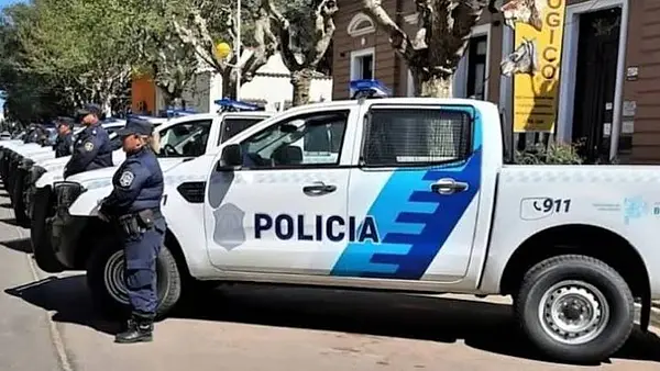 Abría los casilleros de un gimnasio para llevarse las llaves de las casas: allanamientos y una detenida en Mar del Plata